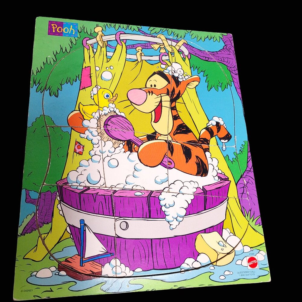 Winnie the Pooh Puzzle - Tigger Taking a Bath - Eight Piece Puzzle